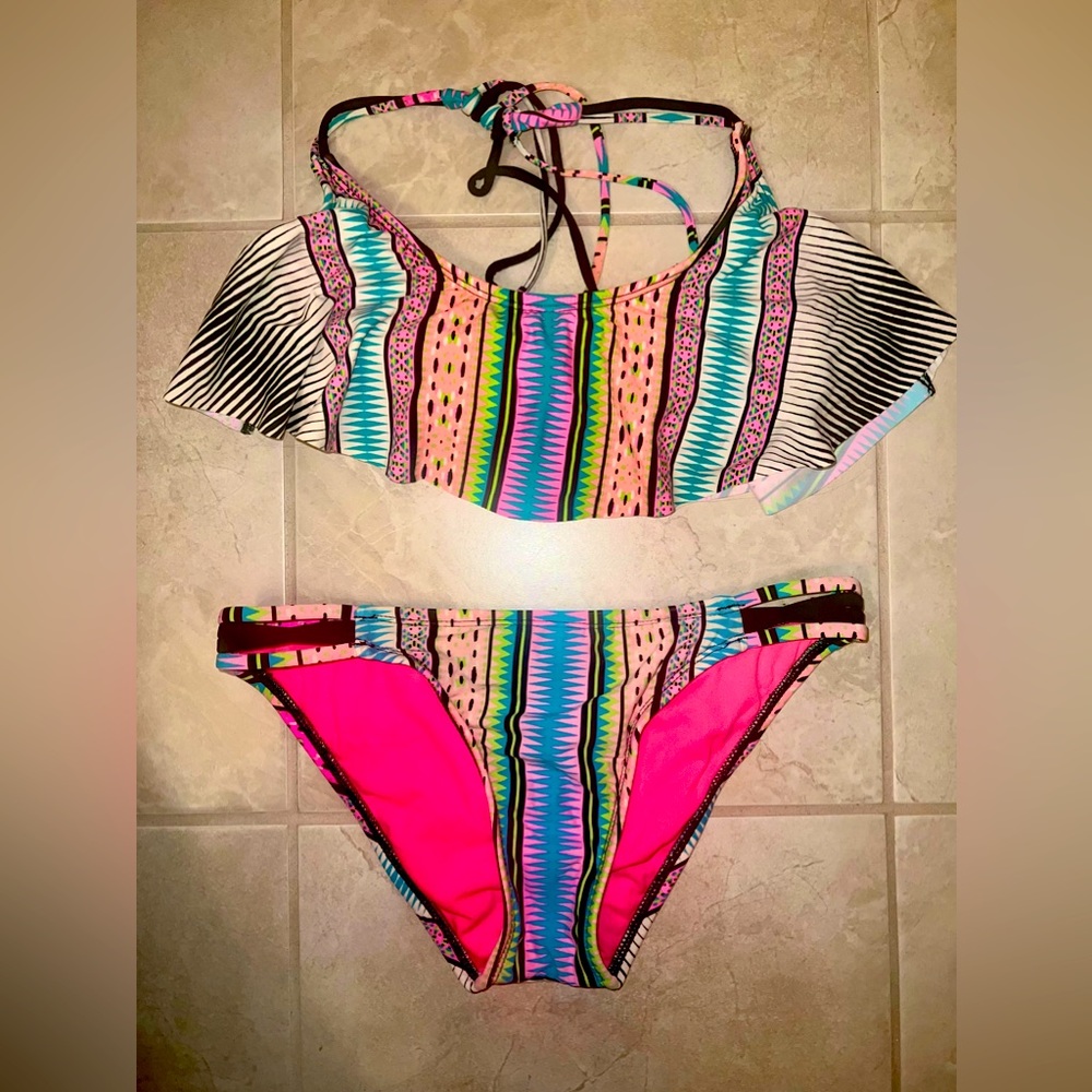 Junior Girl’s Medium Ruffle Bikini Set